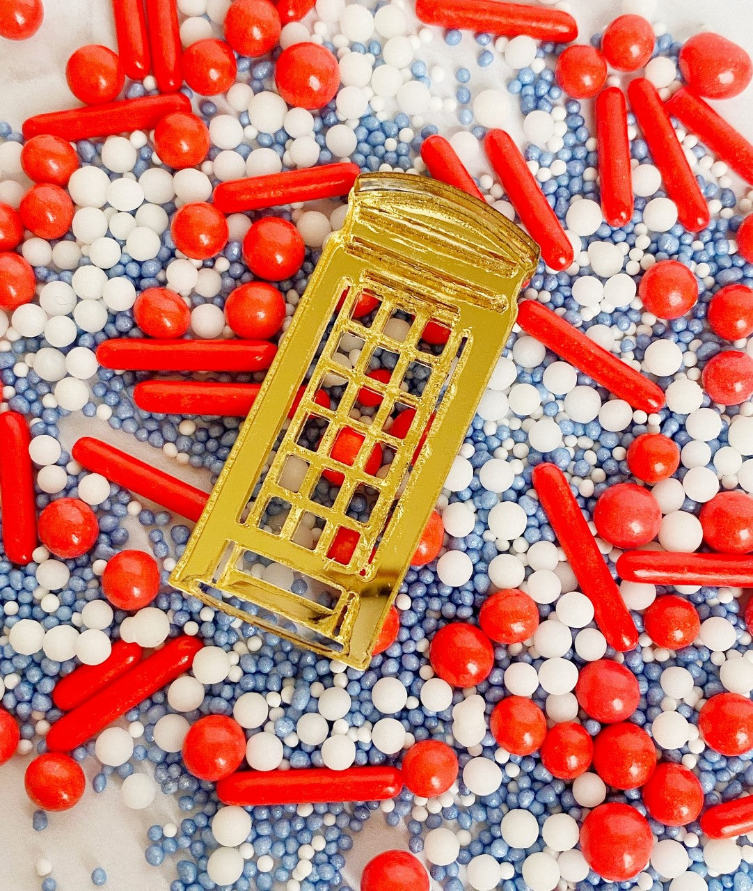 Coronation Telephone Box Cupcake Disc